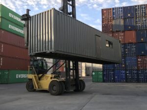 How to Choose the Right Shipping Container for Your Business (2026)
